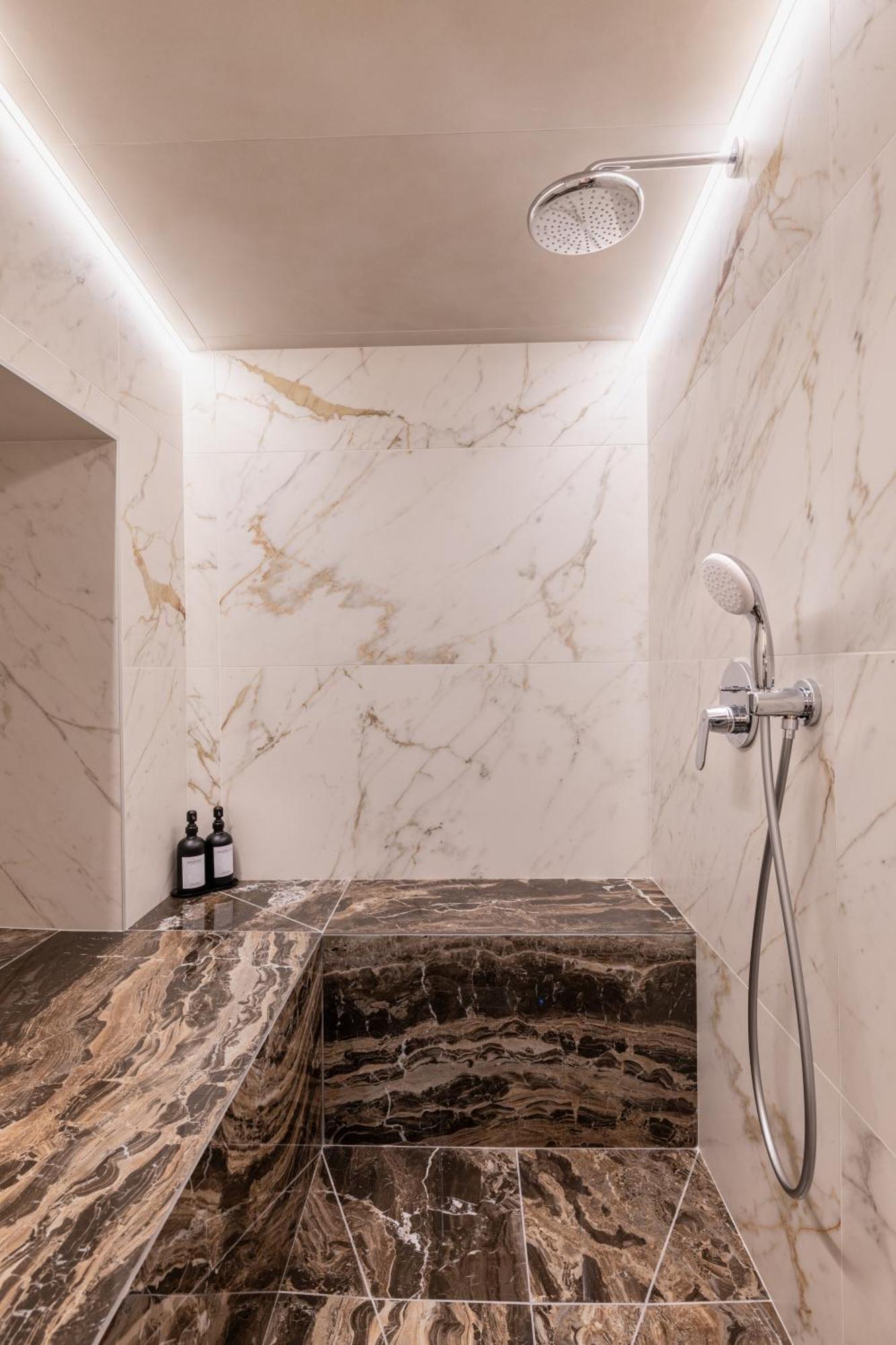 C0C00N Veritable Hammam A Partager A Deux 里永 外观 照片
